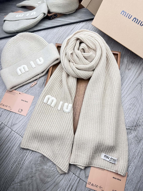 ブランドマフラー正面デザイン